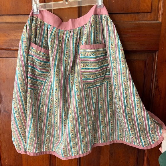 Vintage 50s Floral Calico Half Apron – Pink Handmade – Cottagecore Kitchen Apron - Picture 10 of 10